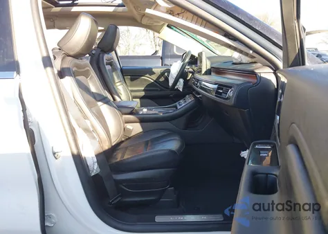 2023 Lincoln Aviator Reserve z USA, uszkodzony, nr VIN 5LM5J7WC6PGL04165